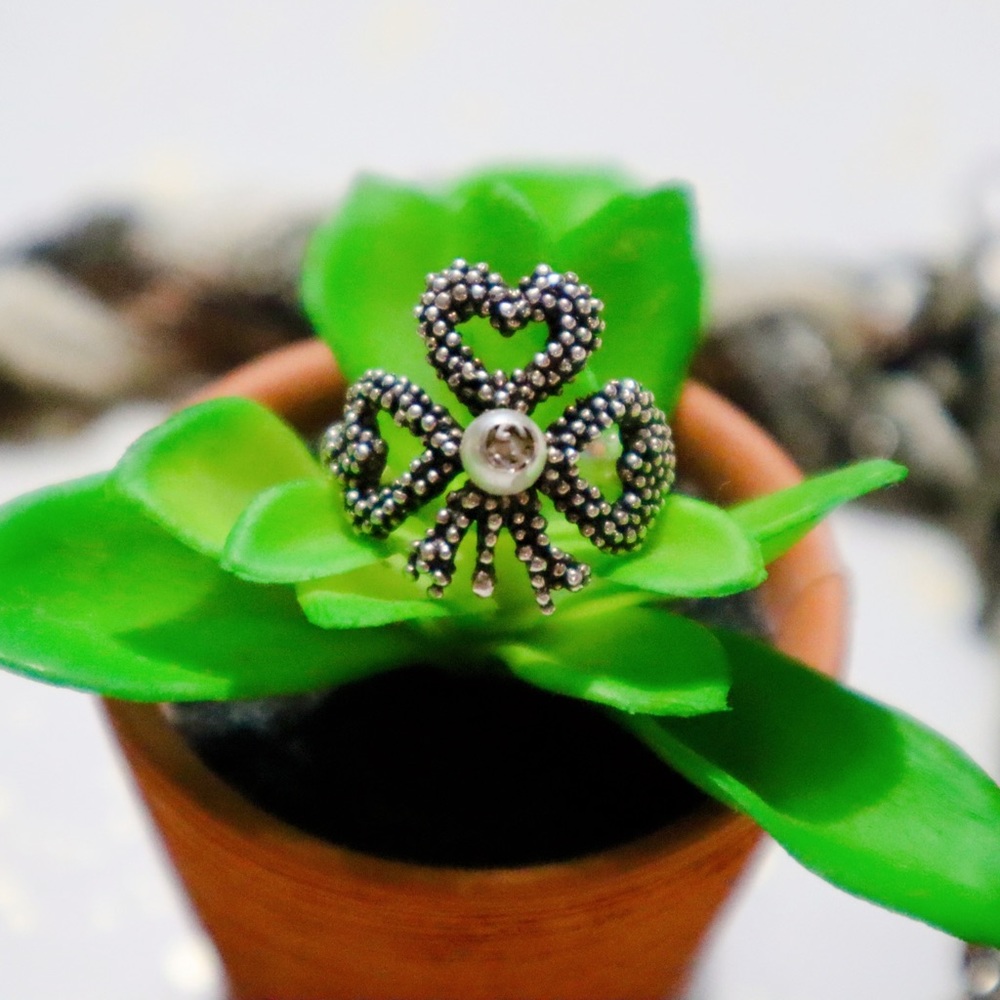 % Auth Gucci Clover Ring - image 2